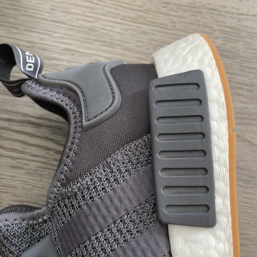 ADIDAS NMD R1 "GUM SOLE" Gray - Picture 15 of 16